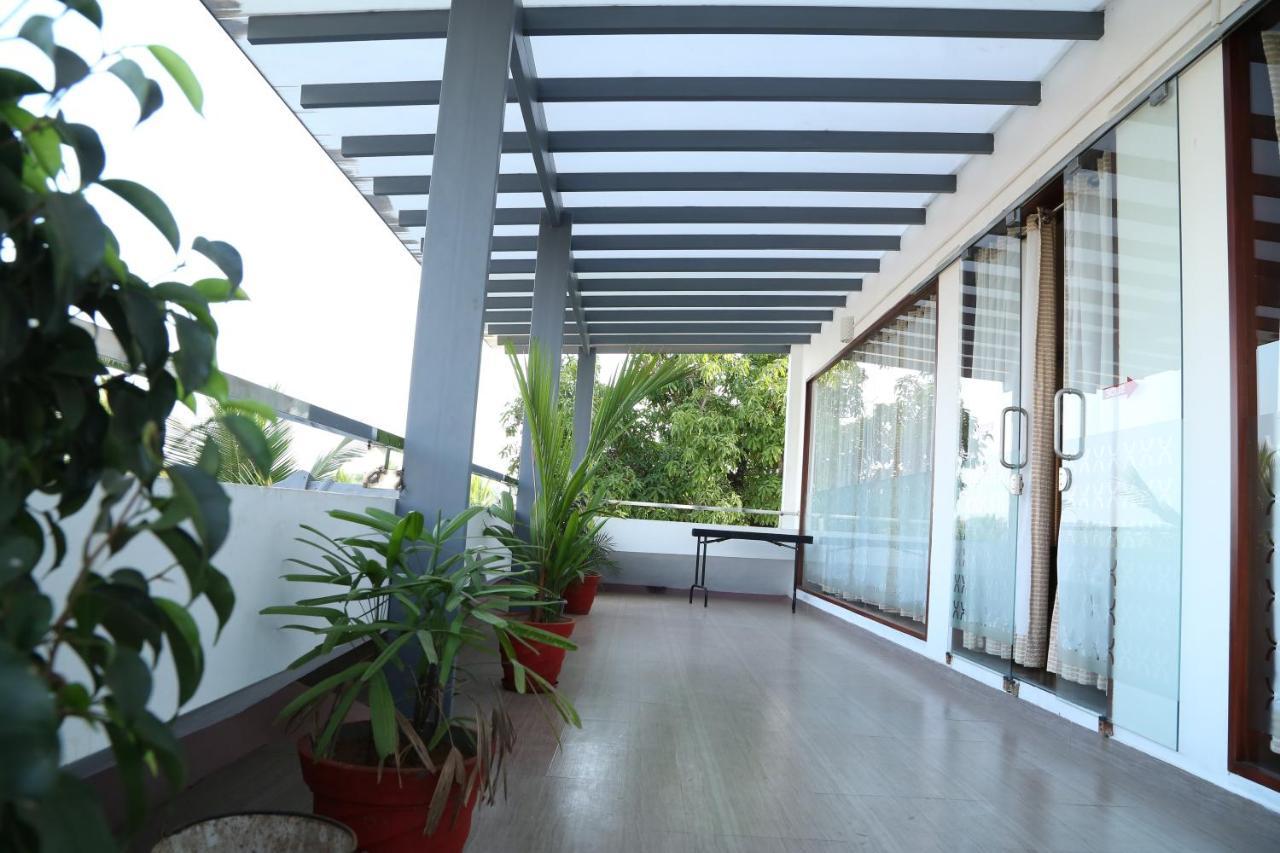 Hazmi Inn Perintalmanna Extérieur photo