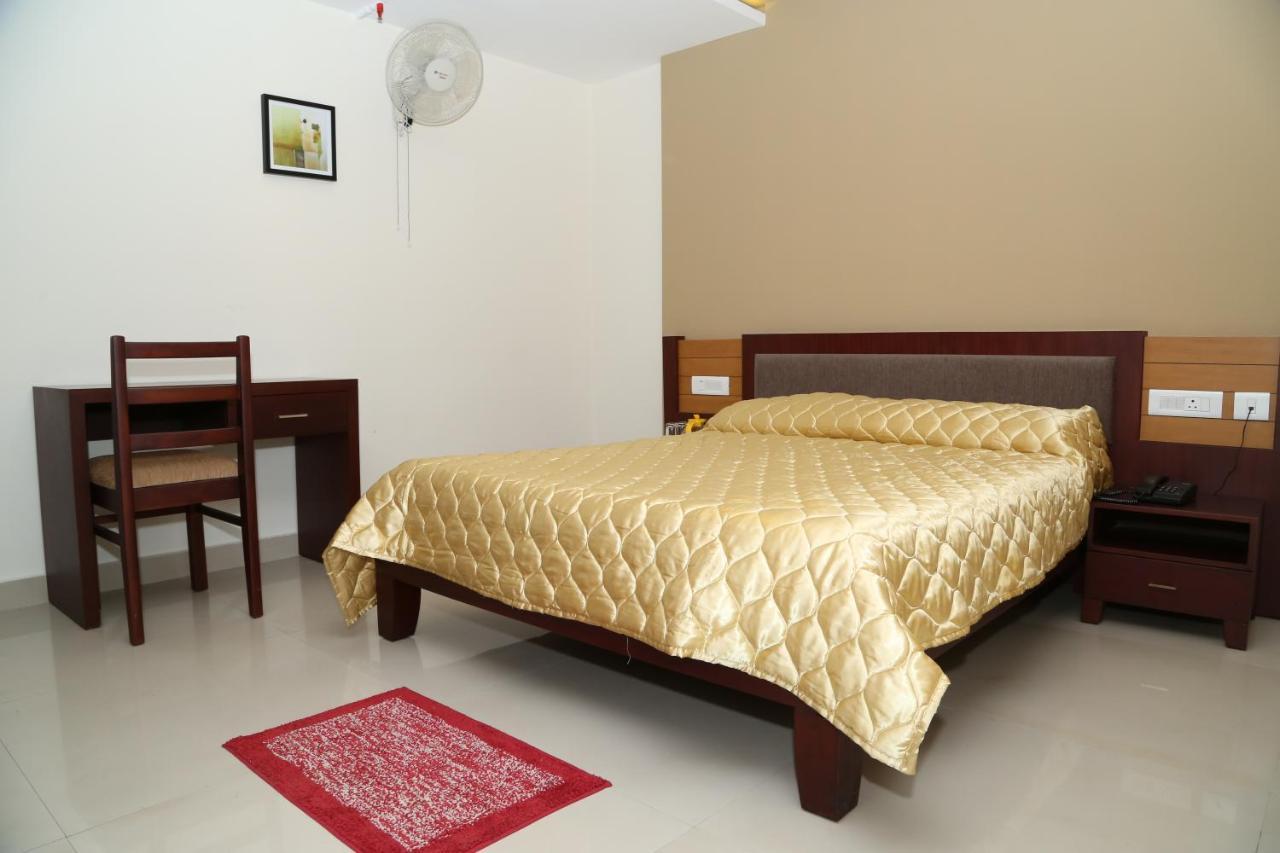 Hazmi Inn Perintalmanna Extérieur photo
