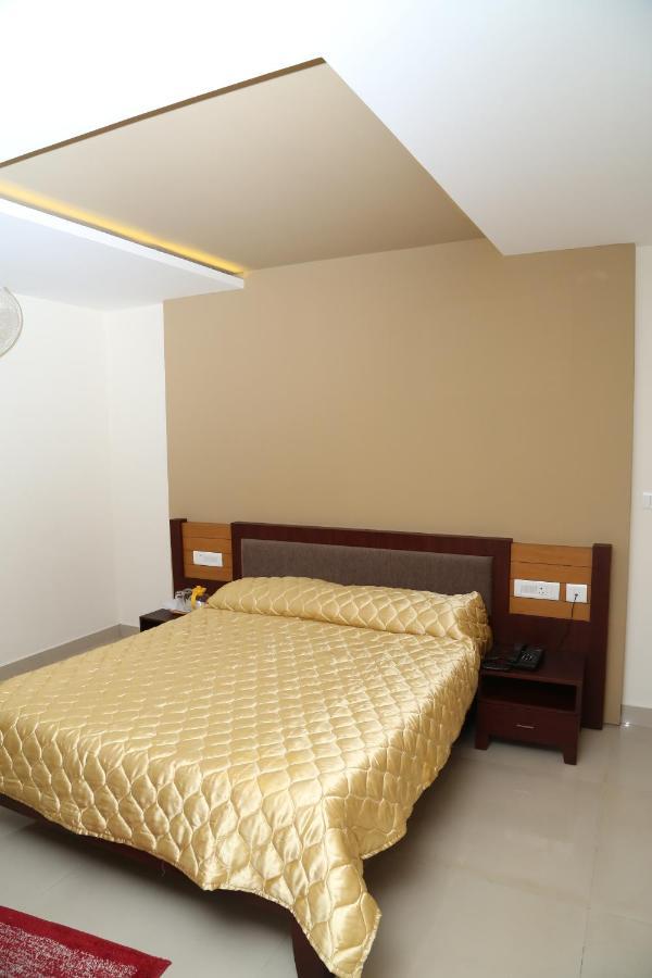 Hazmi Inn Perintalmanna Extérieur photo